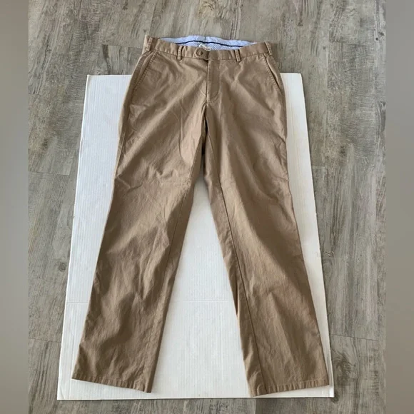 Peter Millar men’s tan chino pants size 33x30